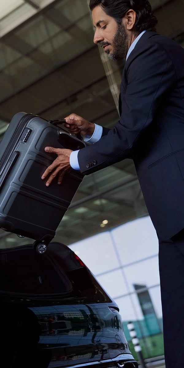 Airport limousine service curbside pickup at Toronto Pearson